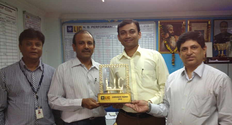 FELICITATED WITH CORPORATE TROPHY-2015 BY SHRI SUDHAKAR(CM), SHRI SONKUSARE(ABM) AND SHRI TRILOK(DO)